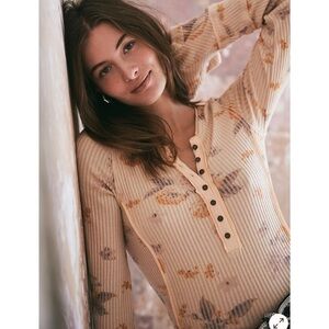 Free People Floral Layer Me Ribbed Henley Bell Sleeve Top S Orange Boho‎ Western